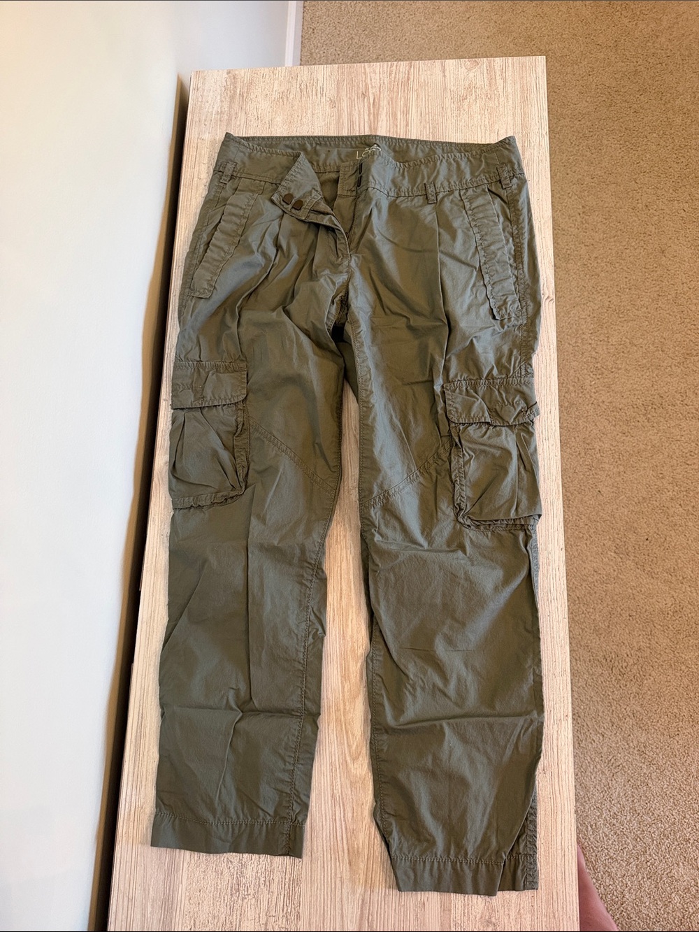 Loft Olive Cargo Pants - Classic Utility Style